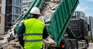 Вывоз строительного мусора в Альметьевске: услуги лицензированной компании — ПроМусор